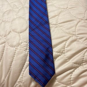 Red and blue stripes tie